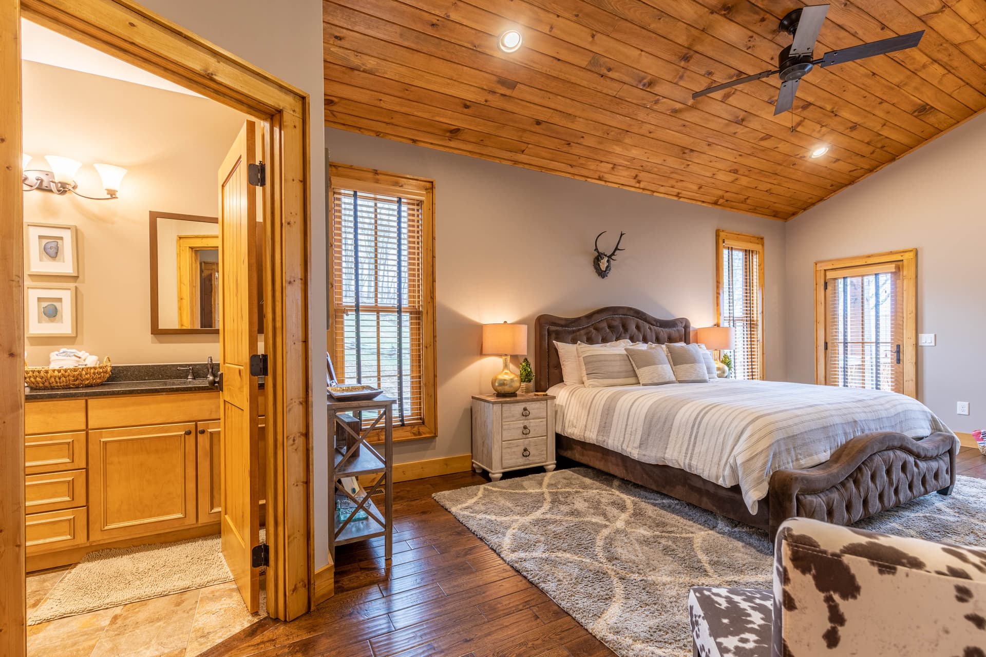 Elk Bluff Home - Image 13