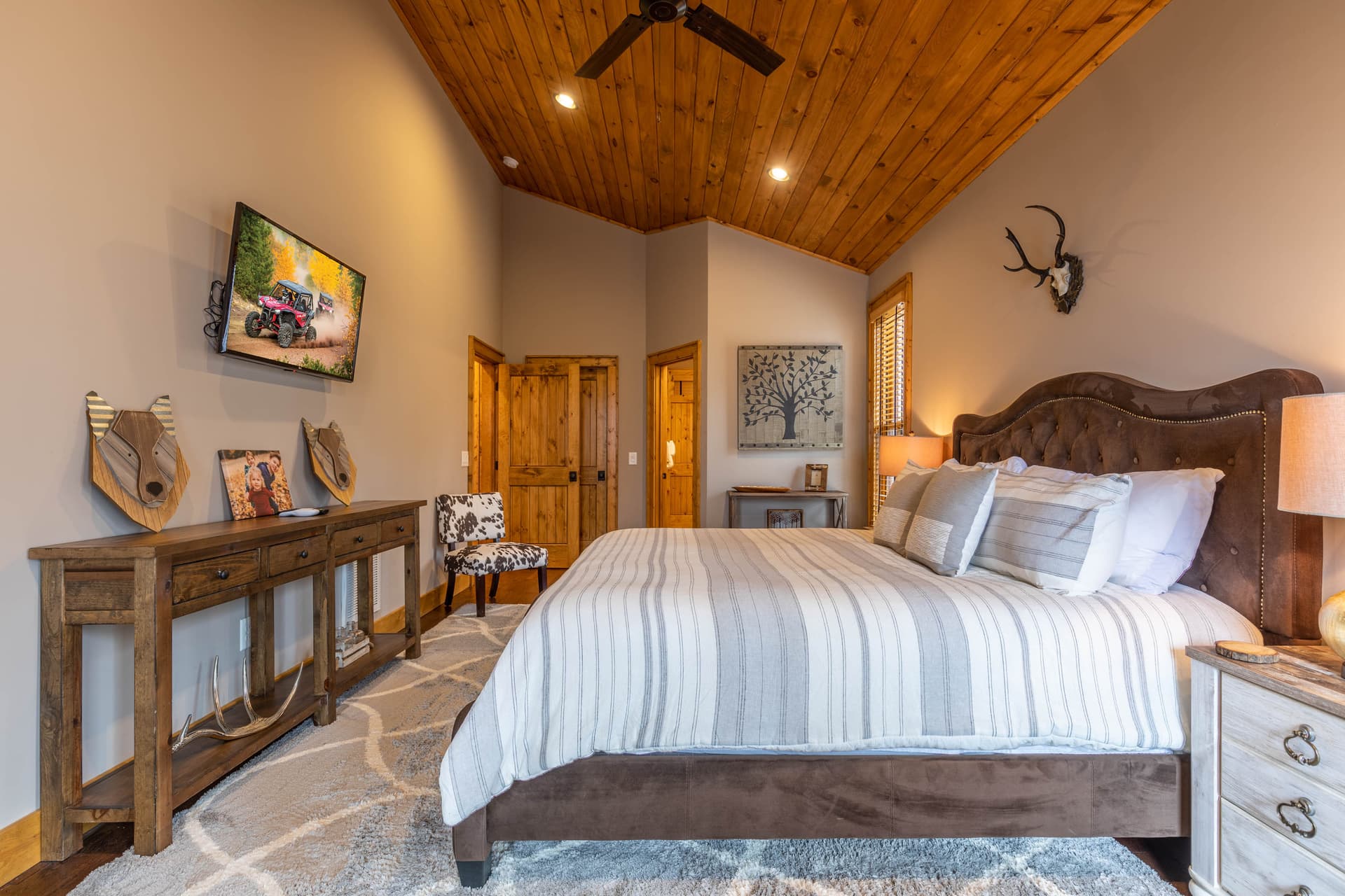 Elk Bluff Home - Image 14