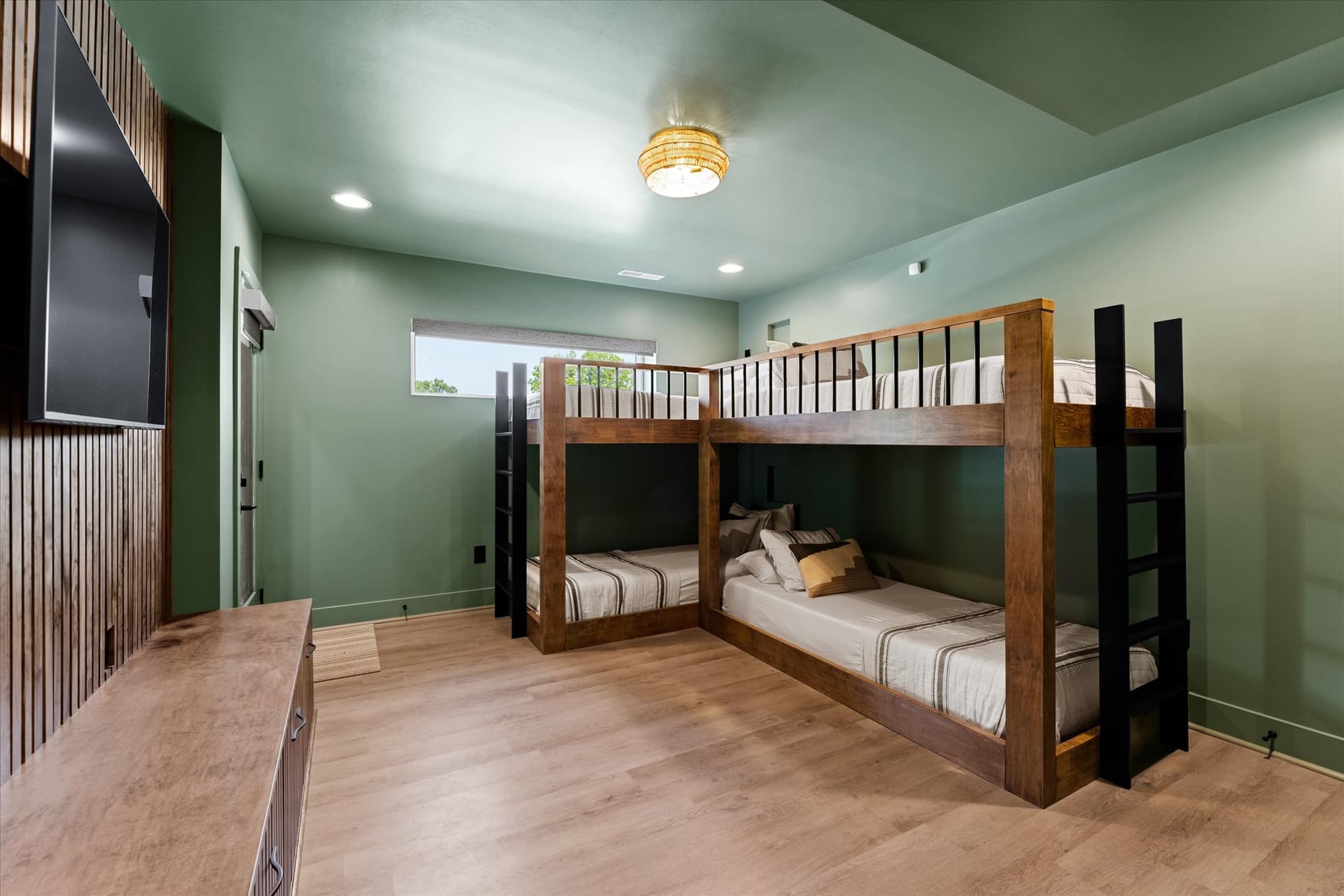 Elysian Shores - Image 41