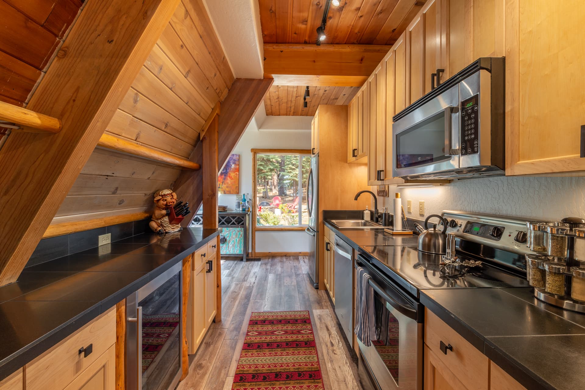 Ember Ridge Retreat - Image 5