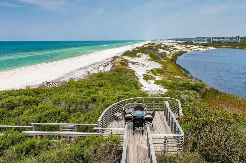 Emerald by Alma - Image 2