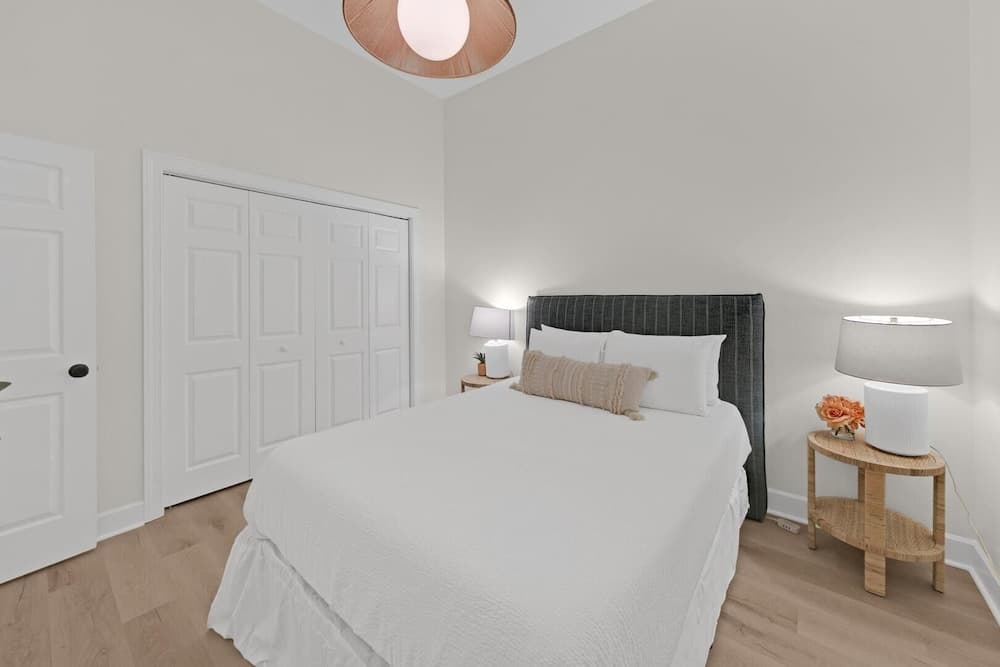 Emerald by Alma - Image 6