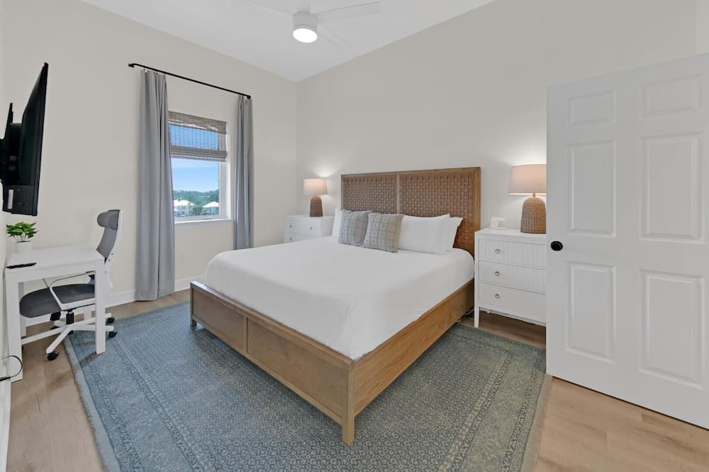 Emerald by Alma - Image 4