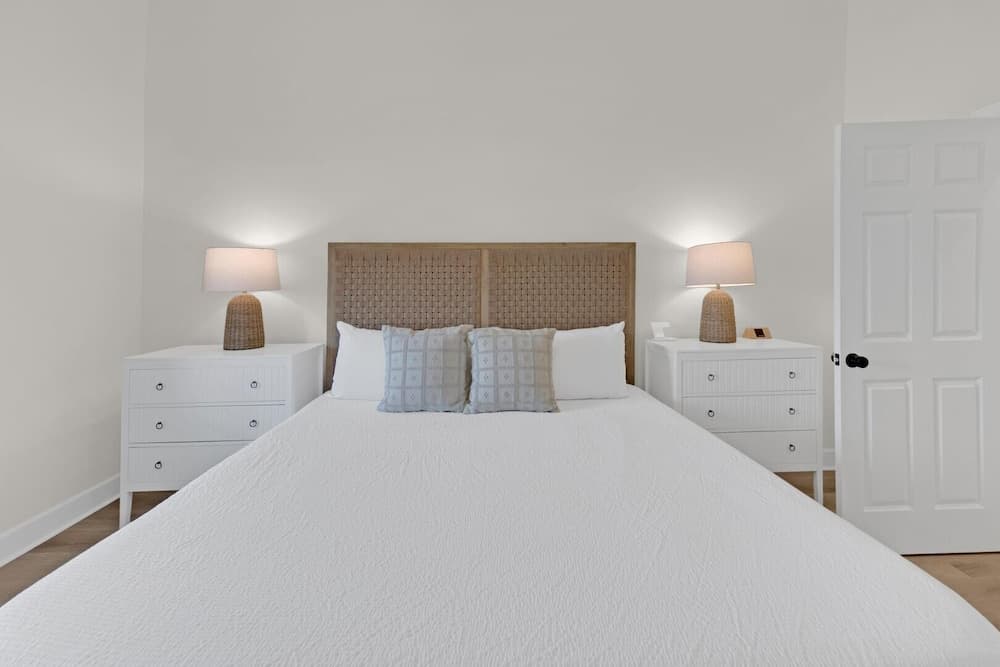 Emerald by Alma - Image 7