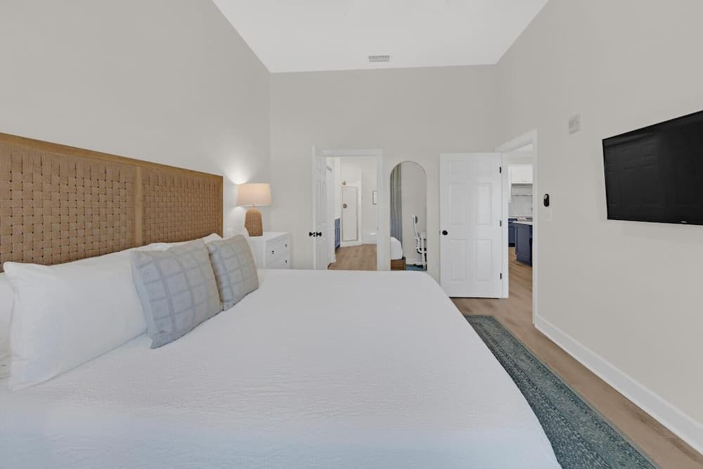 Emerald by Alma - Image 9