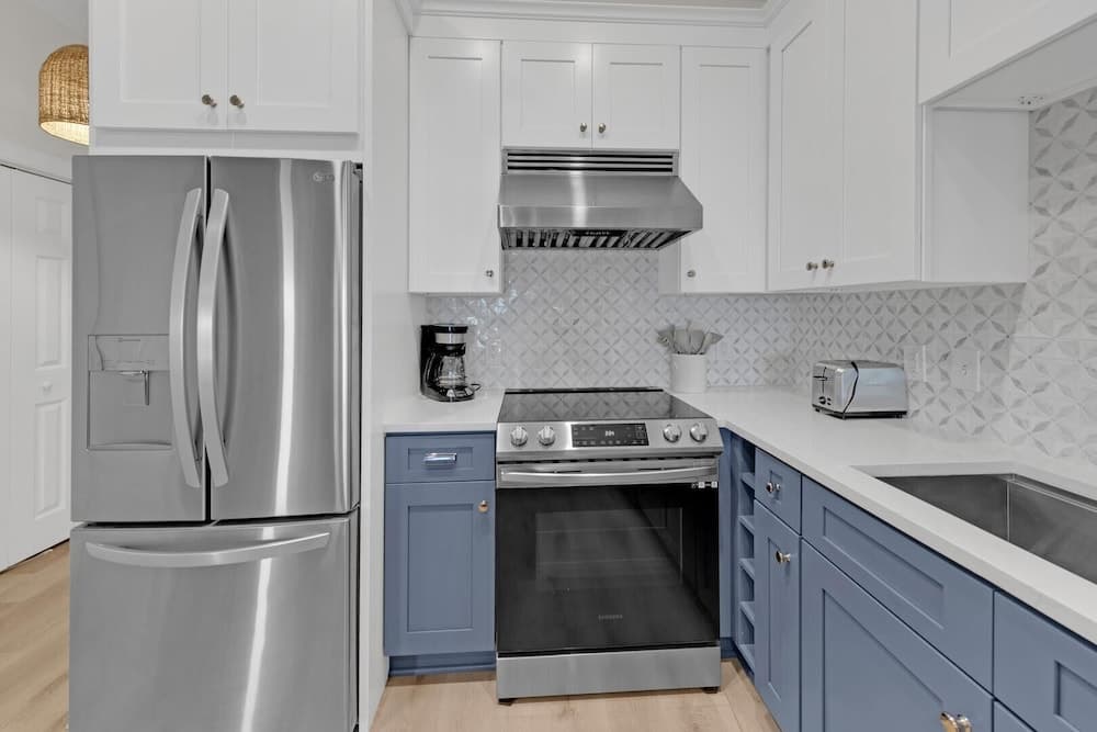 Emerald by Alma - Image 13