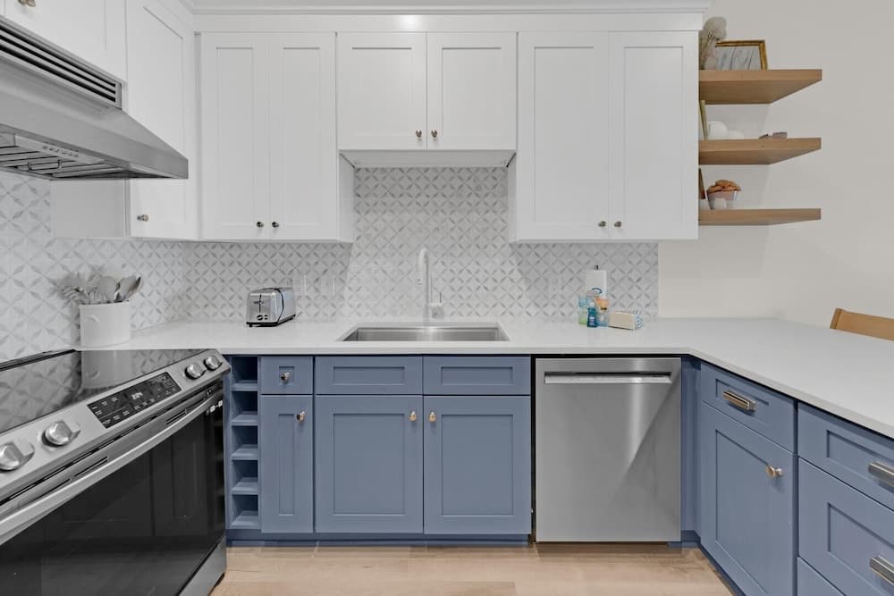 Emerald by Alma - Image 14