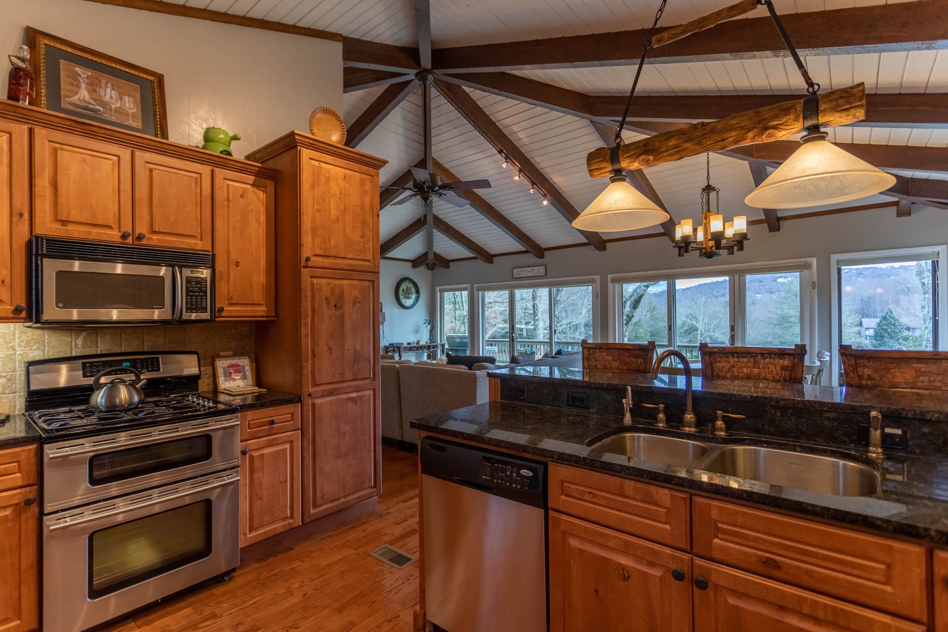 Emerald Escape - Image 5