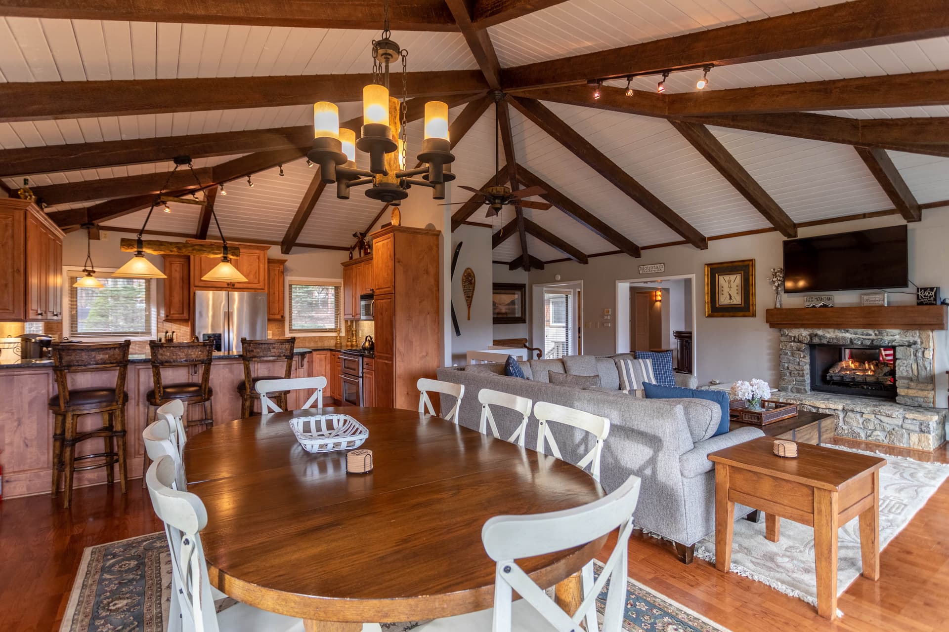 Emerald Escape - Image 8