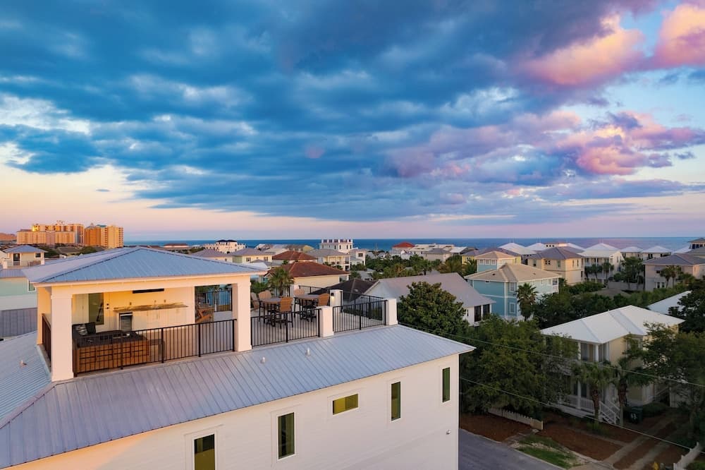 Emerald Evening - Image 43