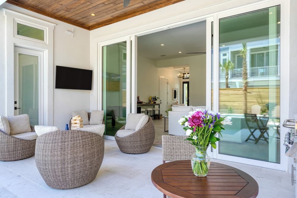 Emerald Evening - Image 51