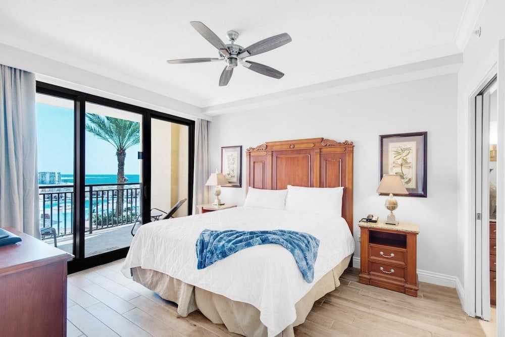 Rexford's Beach Retreat - Image 4