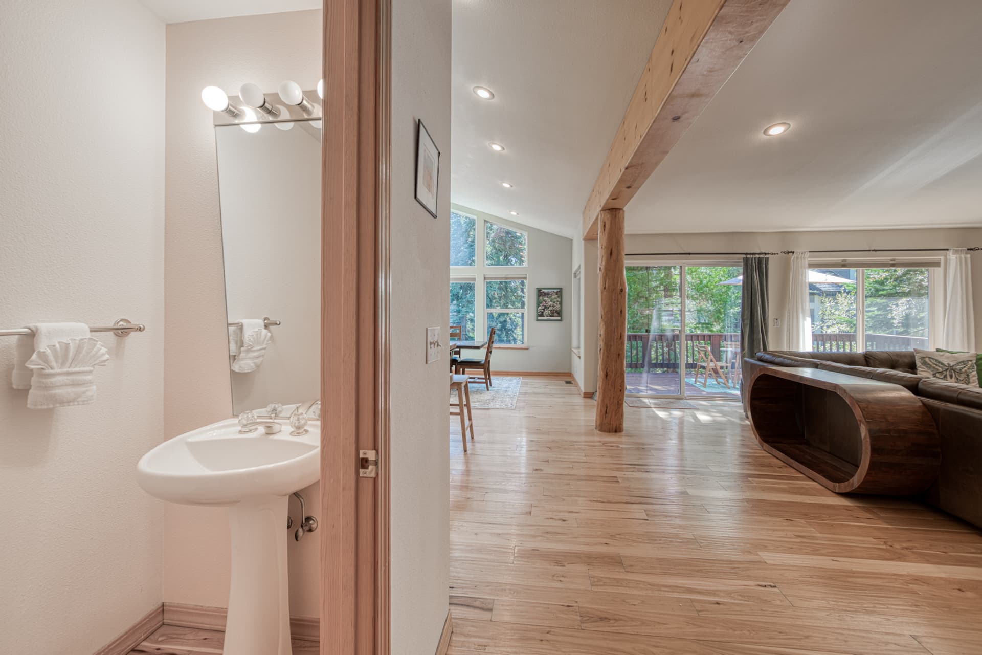 Emerald Lodge at Tahoe Park - Image 22