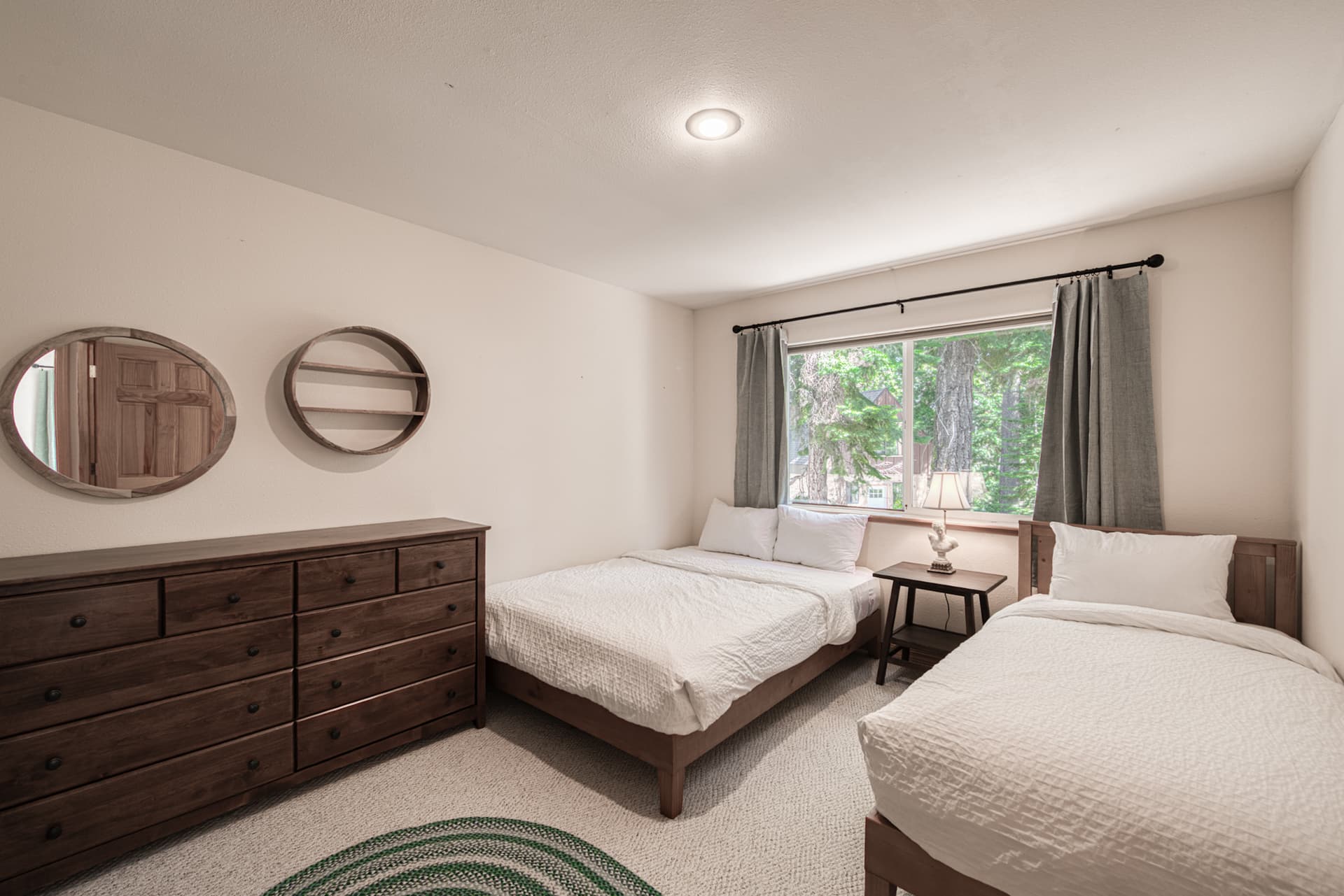 Emerald Lodge at Tahoe Park - Image 21