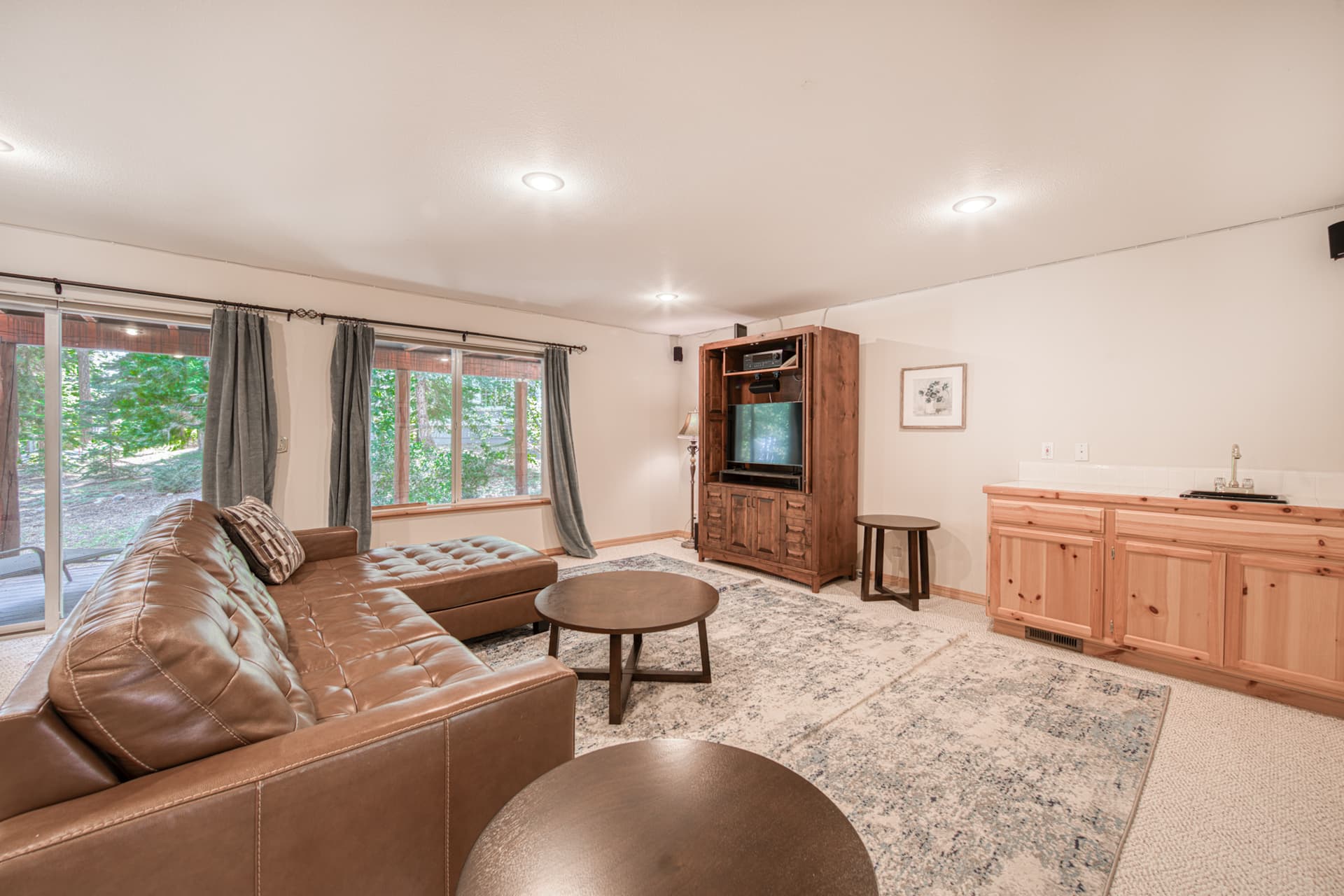 Emerald Lodge at Tahoe Park - Image 4