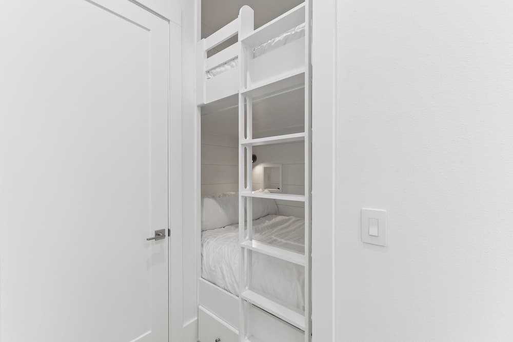 Emerald Sunset - Image 3