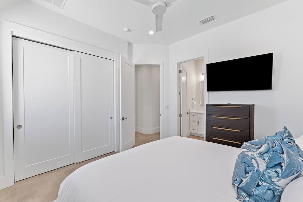 Emerald Sunset - Image 10