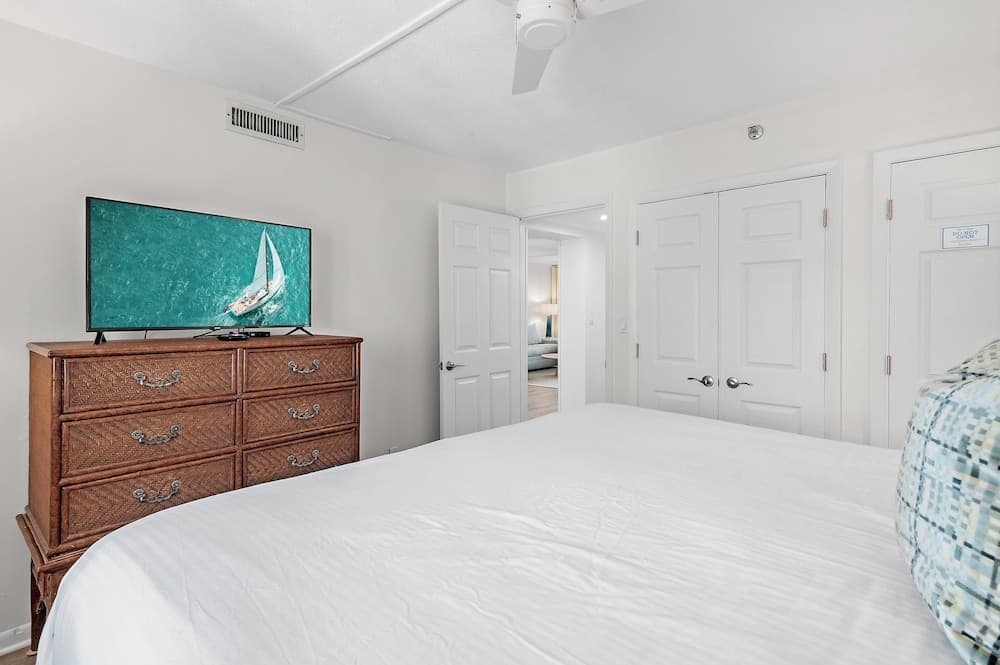 Emerald Towers #305 - Image 18