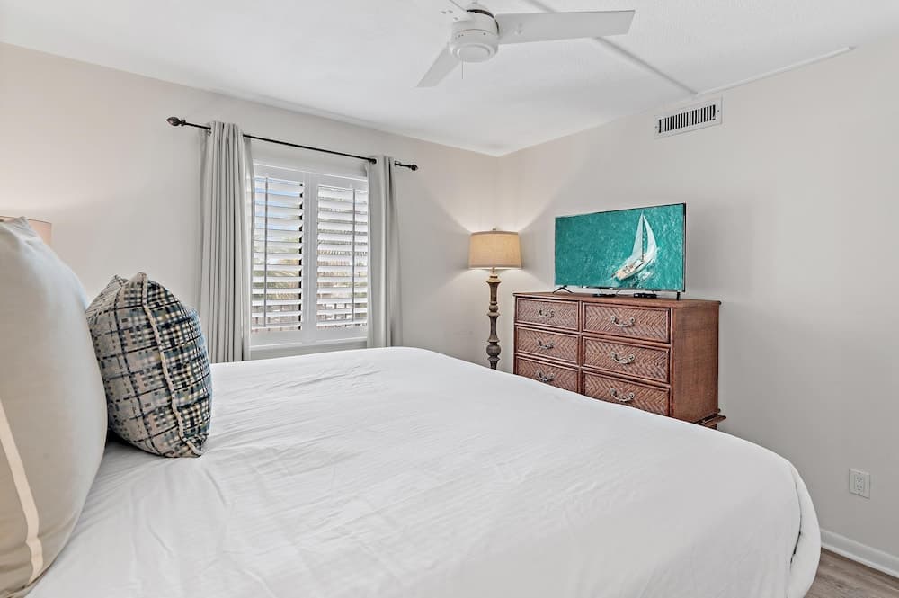 Emerald Towers #305 - Image 17