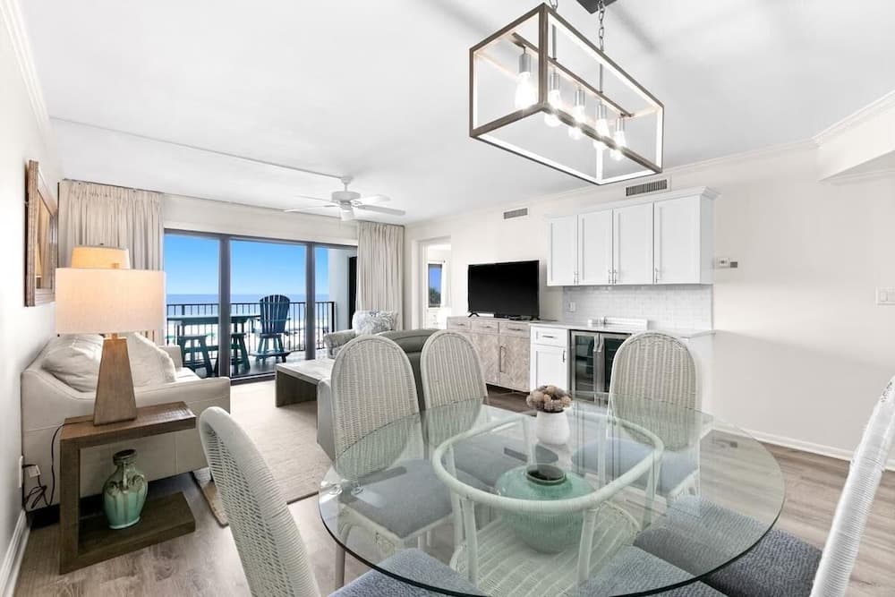 Emerald Towers #305 - Image 62