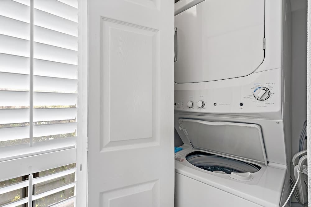 Emerald Towers #305 - Image 70