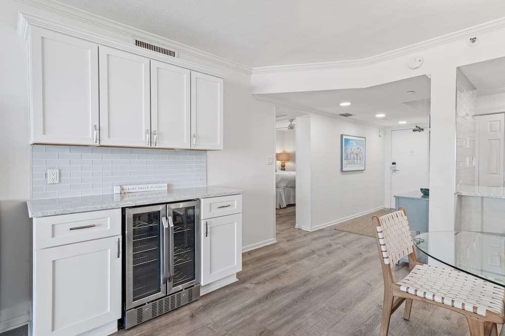 Emerald Towers #305 - Image 71