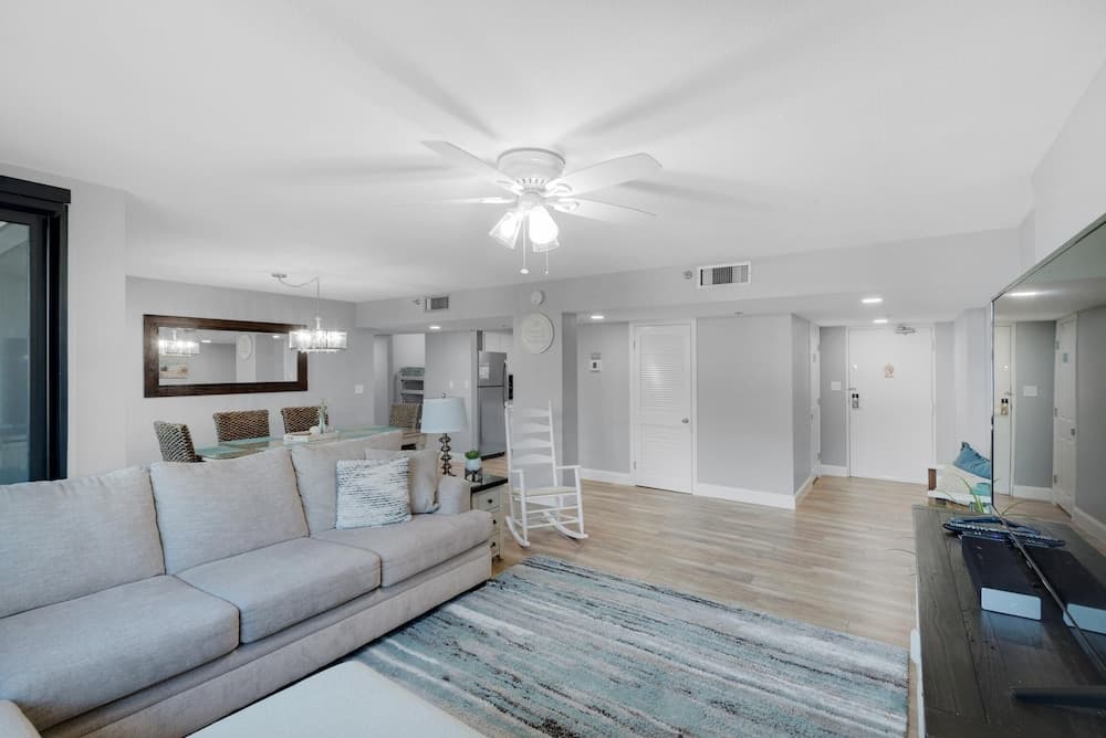 Two Pina Coladas - Image 5