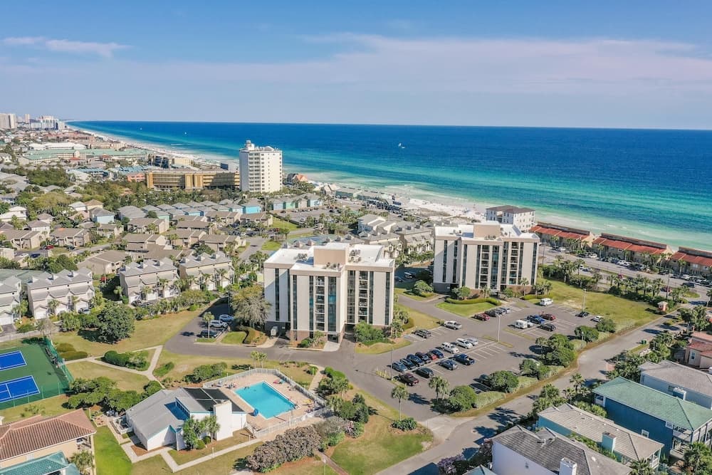 Two Pina Coladas - Image 2