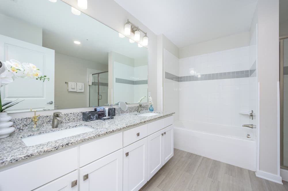 Vista Cay Condo #205 - Image 18