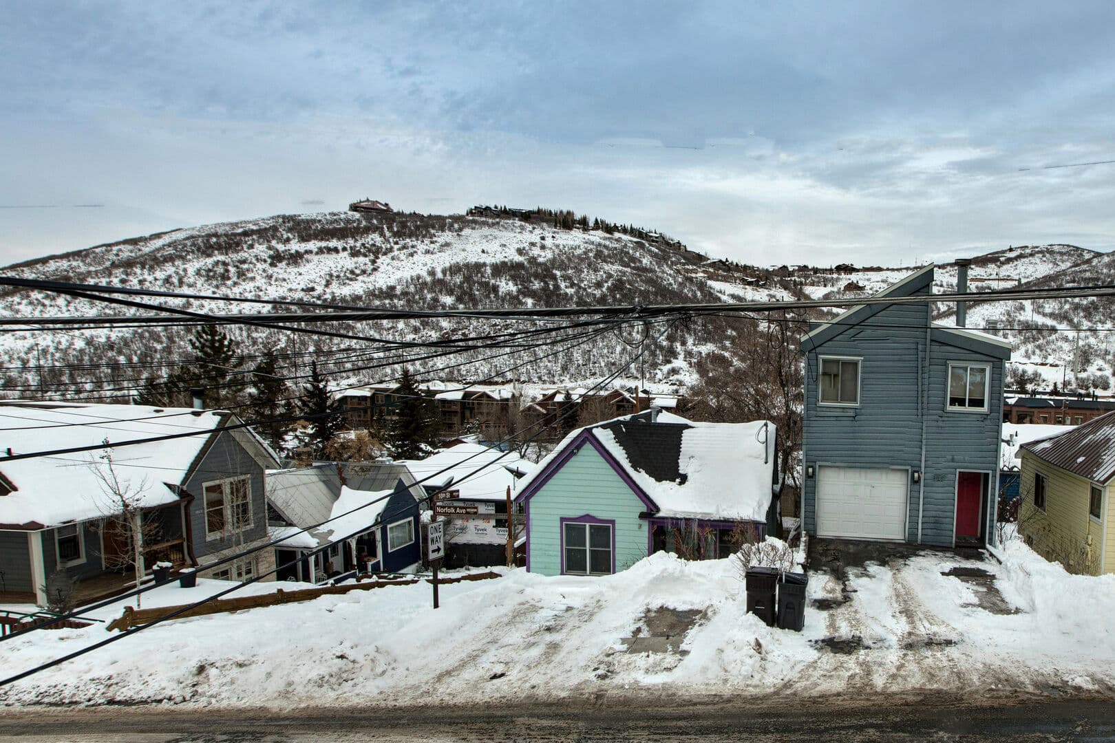 Pick 'N Shovel - Image 32