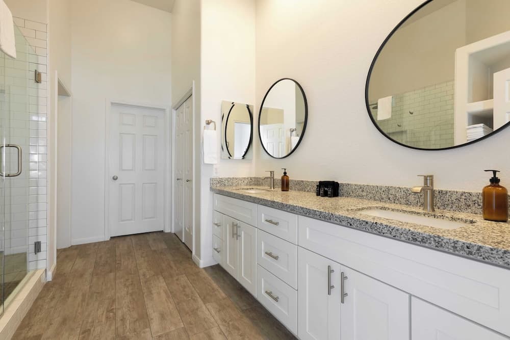 Eucalyptus Retreat - Image 6