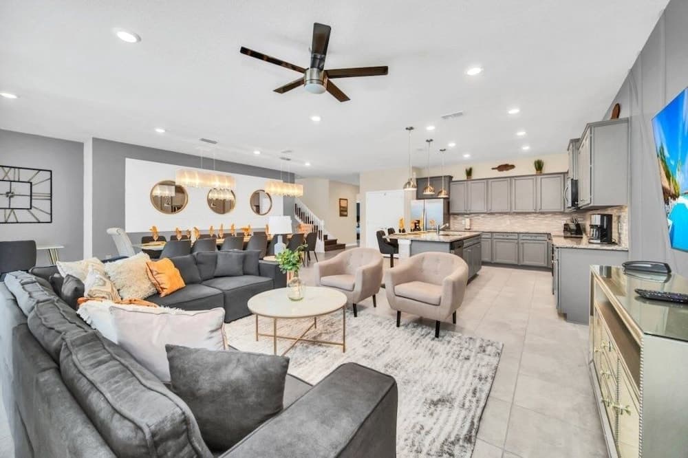 Grand Lily Villa - Image 4