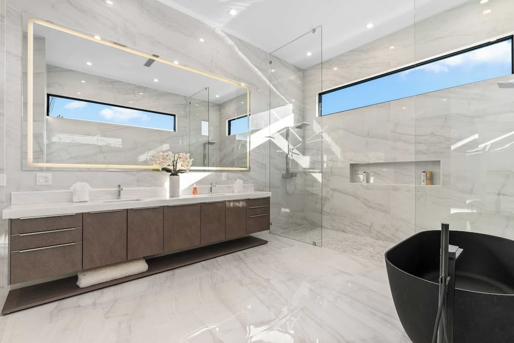 Bravo Villa #6 - Image 29