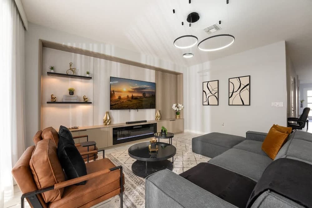 Exclusive Parkside Paradise - Image 4