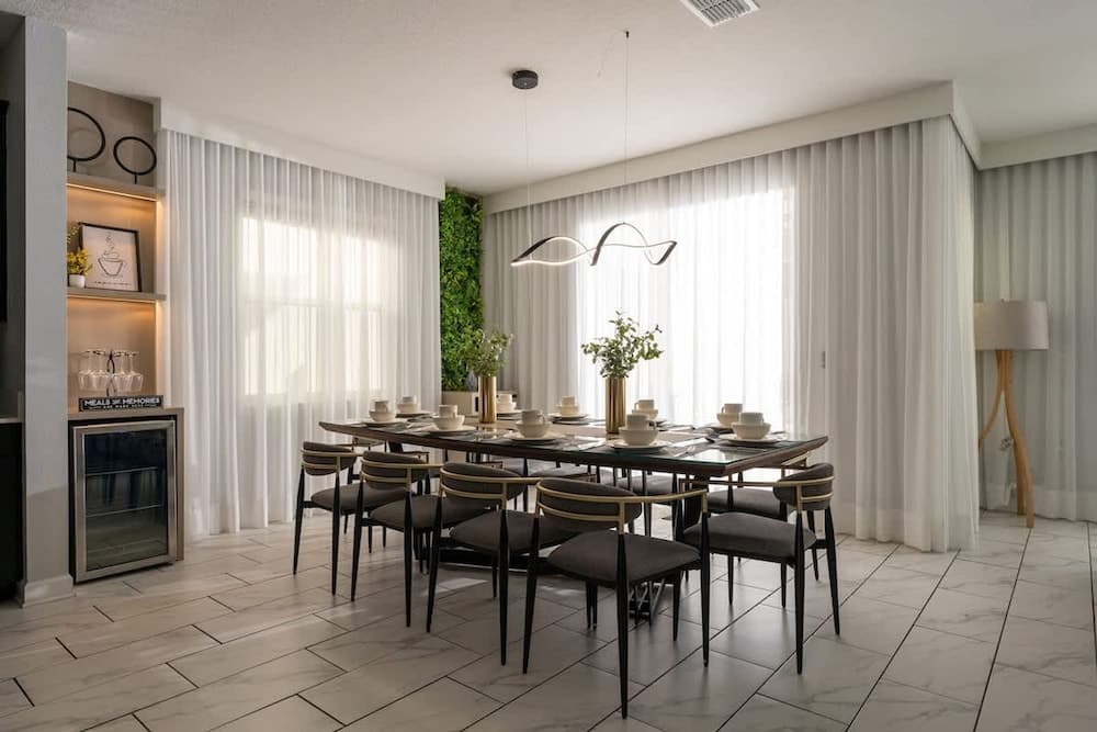 Exclusive Parkside Paradise - Image 7