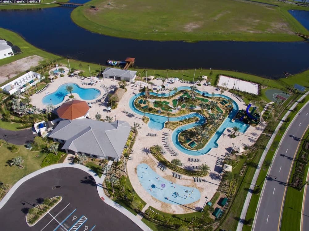 Exclusive Parkside Paradise - Image 3