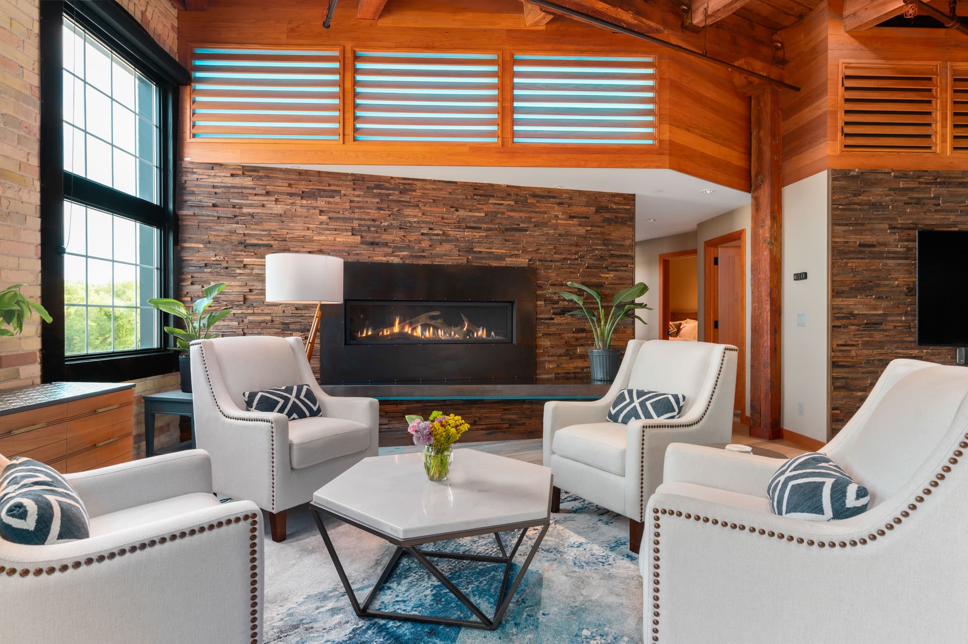 Front Street Penthouse - Image 3