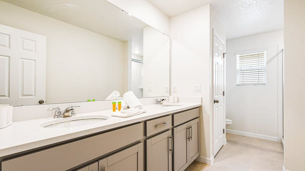 Extraordinary Solara Getaway - Image 17