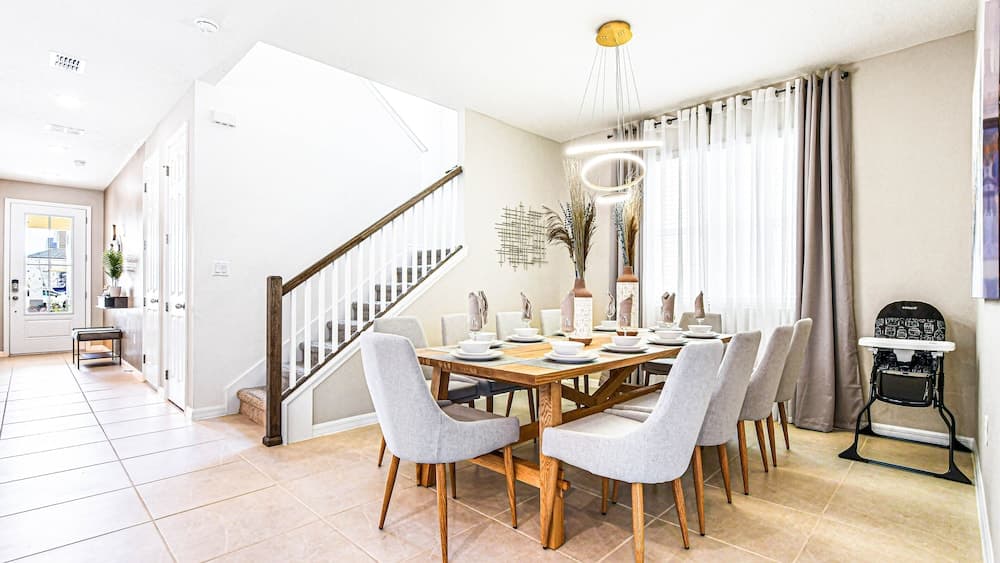 Extraordinary Solara Getaway - Image 4