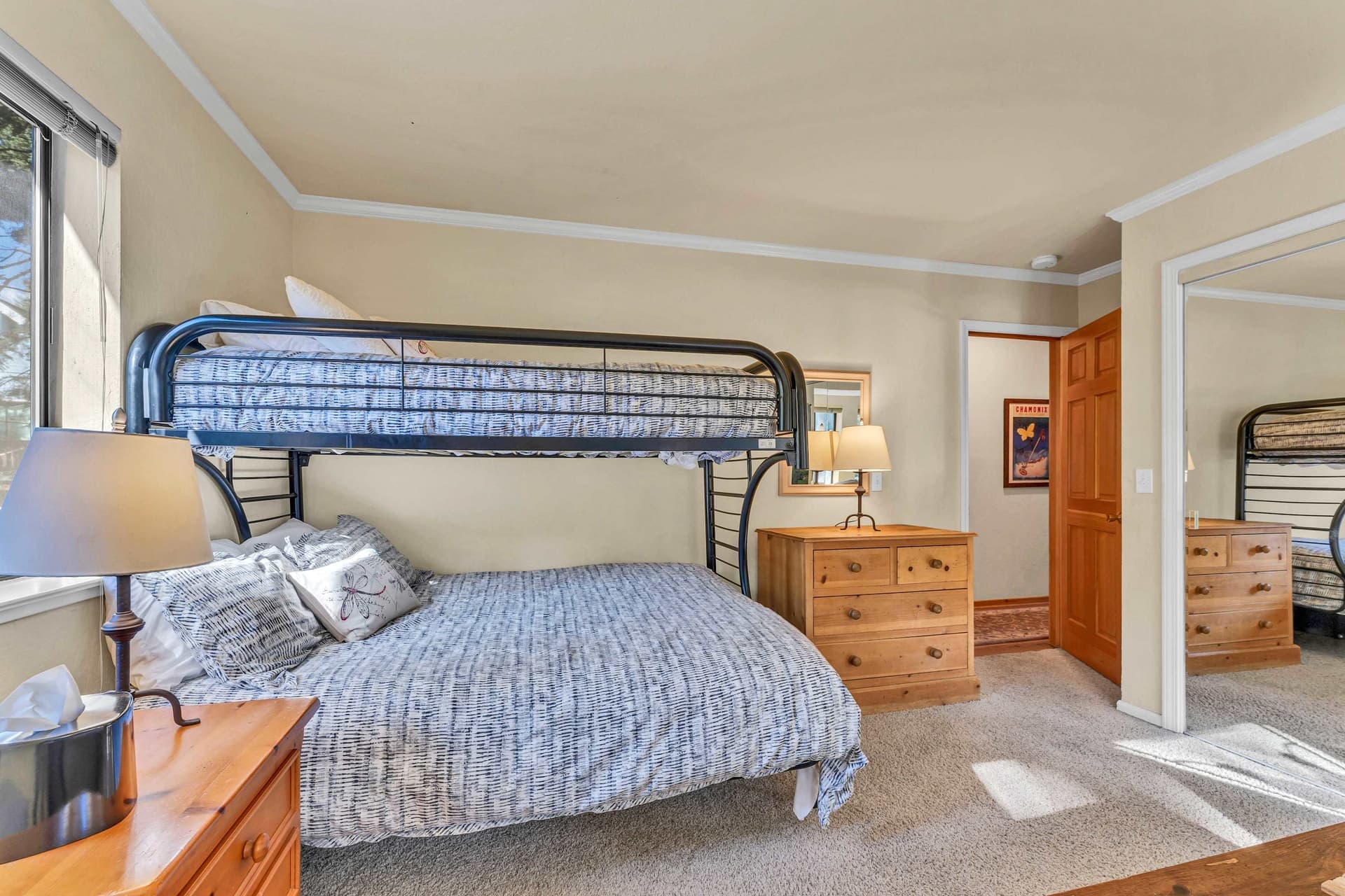 Big Bear Chalet - Image 26