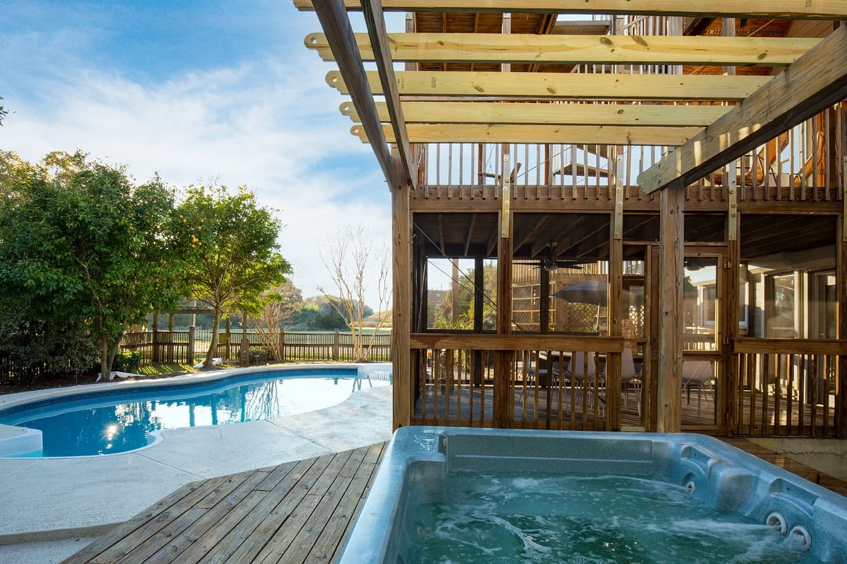 Raven Manor - Image 2