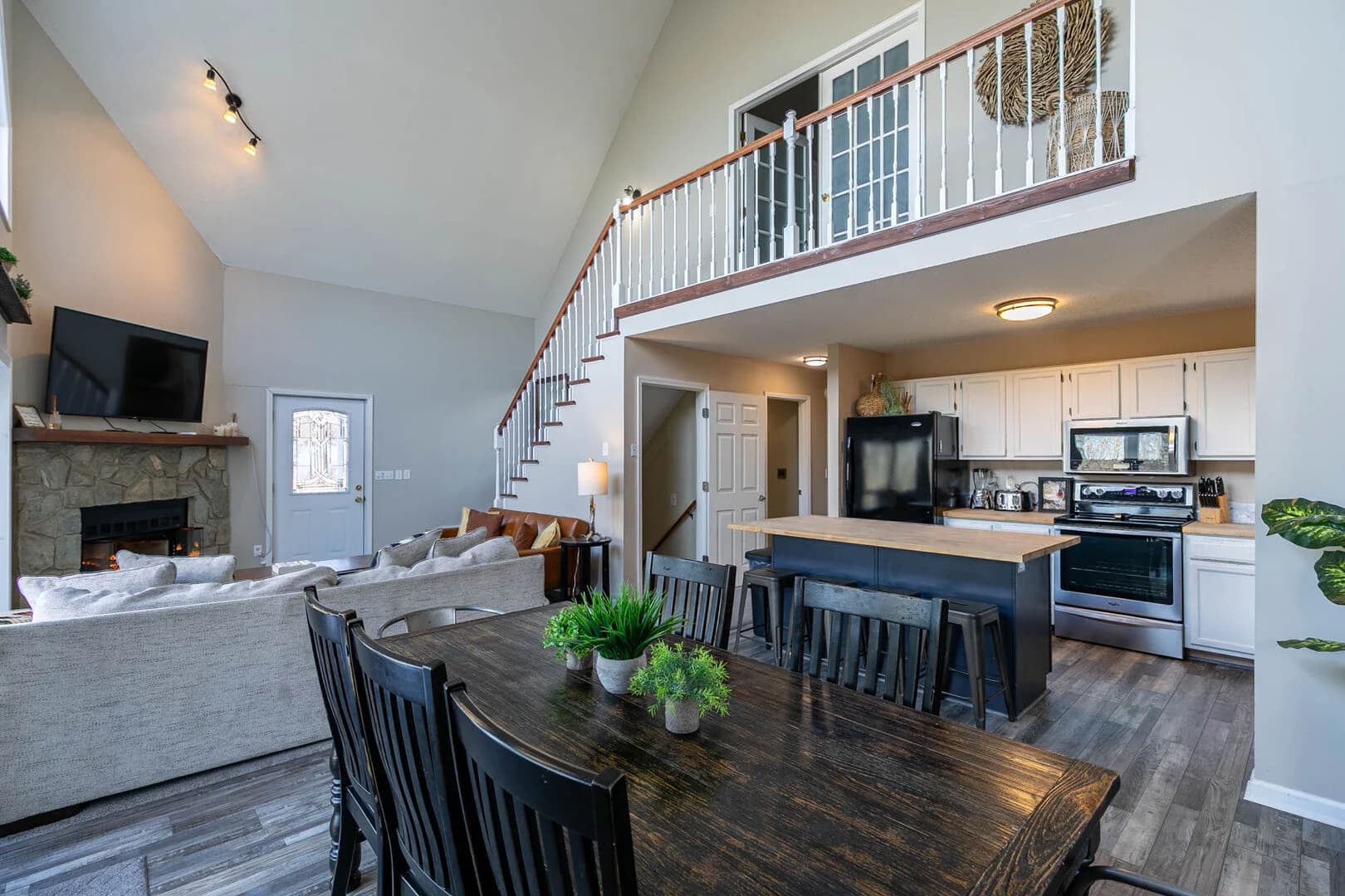 Sky High Chalet - Image 5