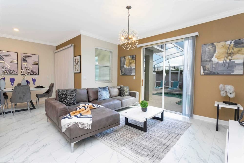 Glow House - Image 1