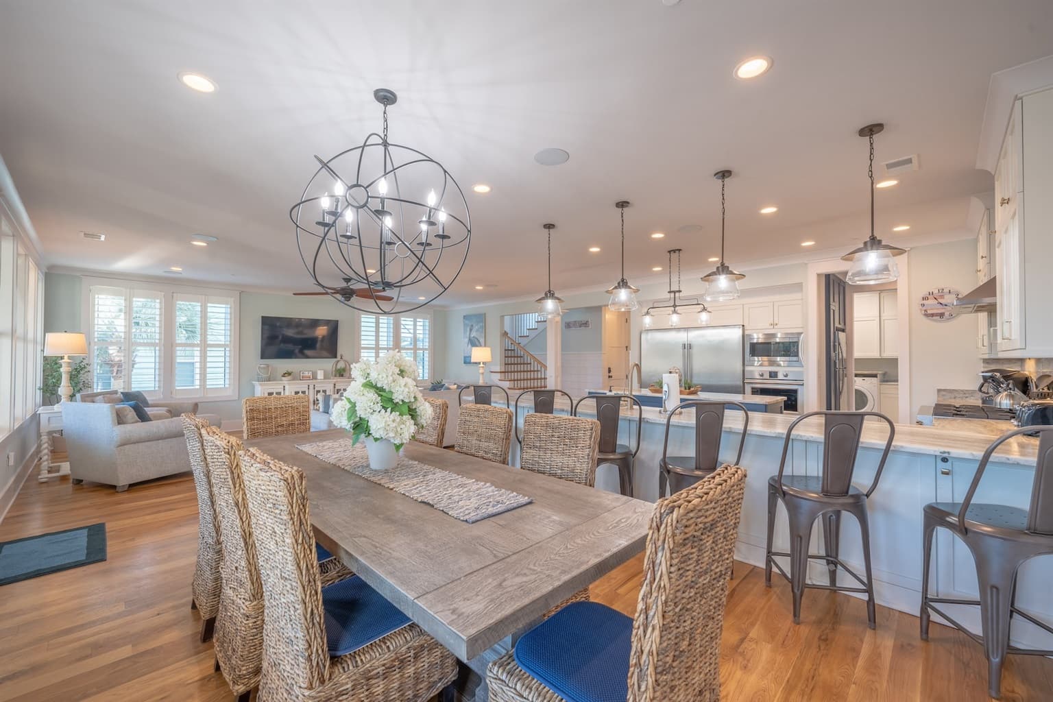 Isle Elegance Manor - Image 4