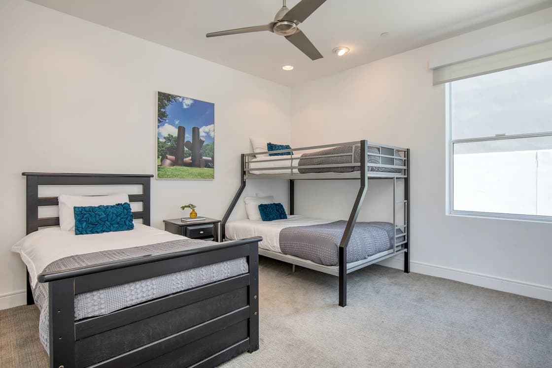 Polo Villa Halo - Image 20