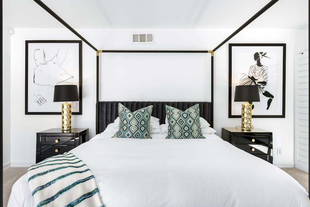 Monroe Hideaway - Image 15