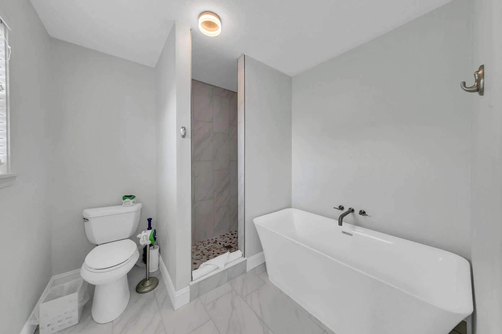 Rainbow Fish Home - Image 30