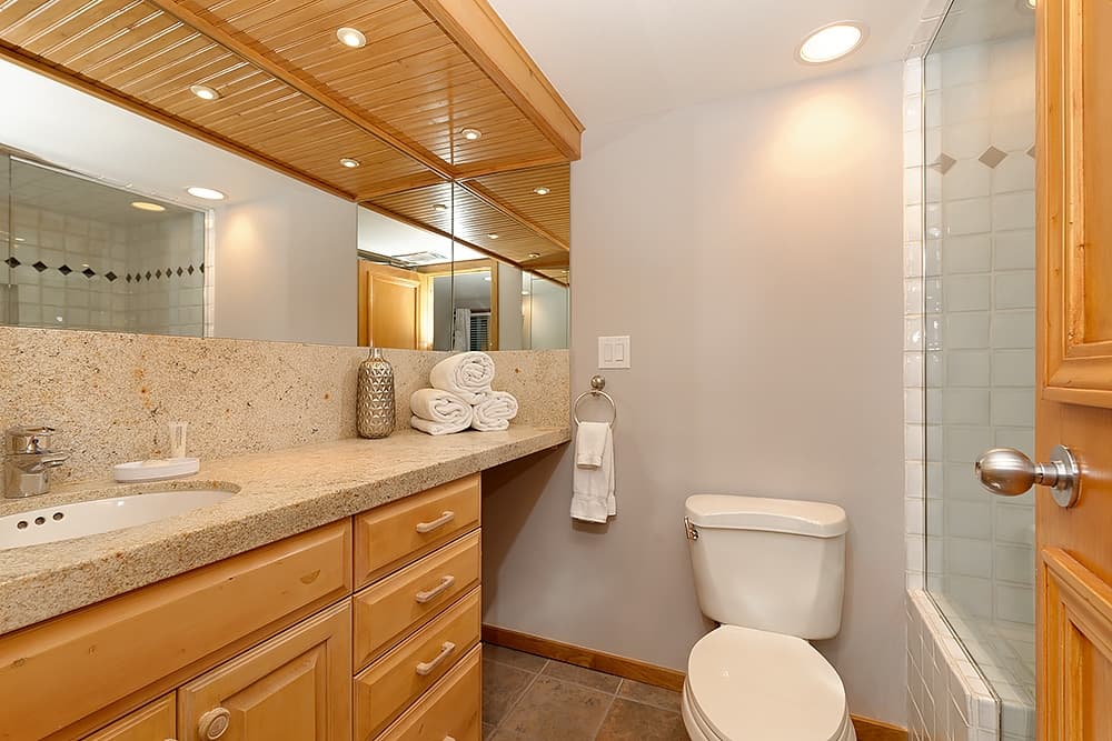 Fifth Avenue Residence #9 - Image 4