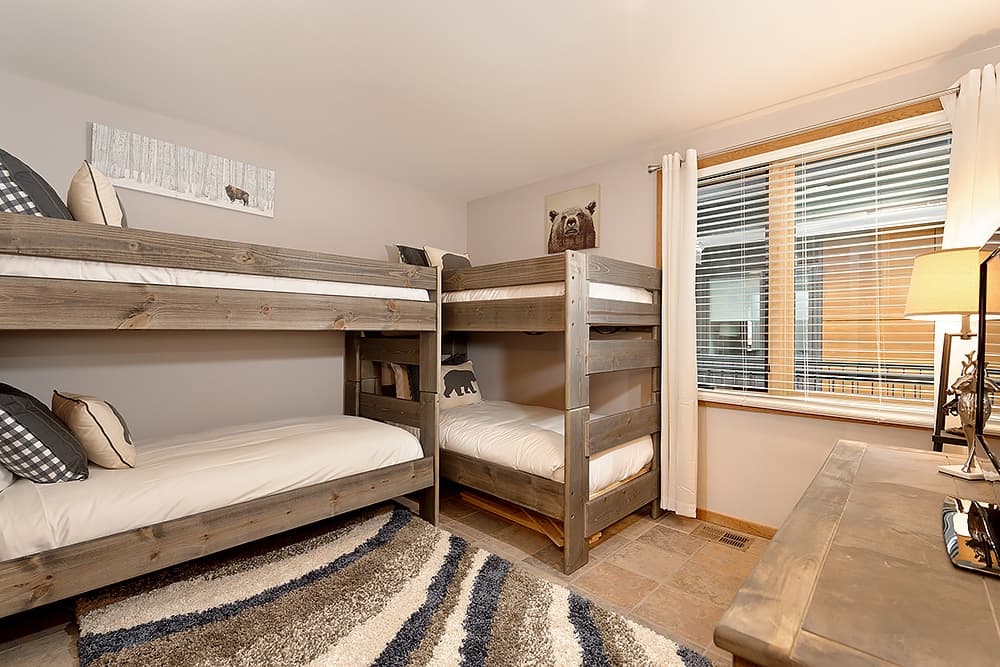 Fifth Avenue Residence #9 - Image 7