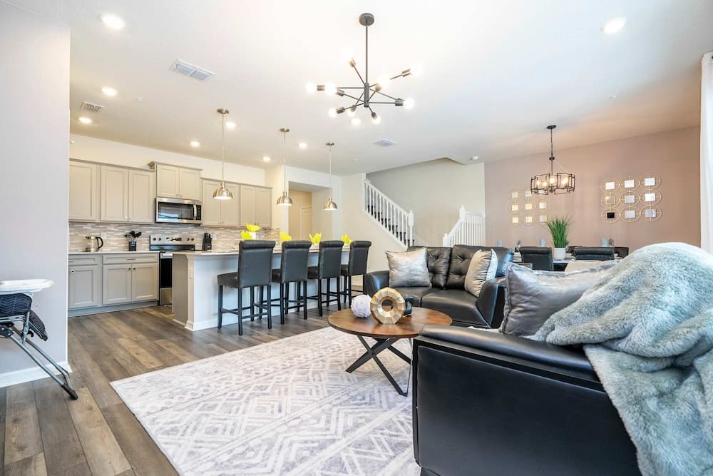 Blue Island Retreat - Image 6